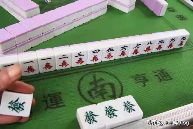 7分钟揭秘！天天麻将确实有挂的(怎么能调好牌)