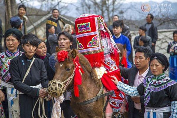 四川大凉山彝族嫁娶规律（大凉山彝族婚姻）