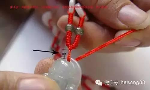 玉雕麻将挂坠寓意什么呢（打麻将戴玉好不好）