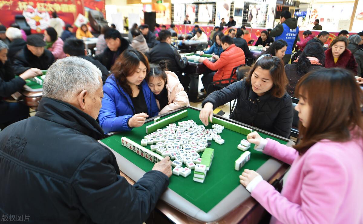 棋牌室可以挂广告（棋牌广告应该贴在哪里）