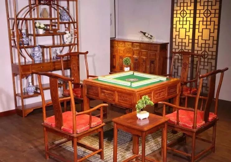 麻将桌子不能挂什么东西（麻将桌上规矩）
