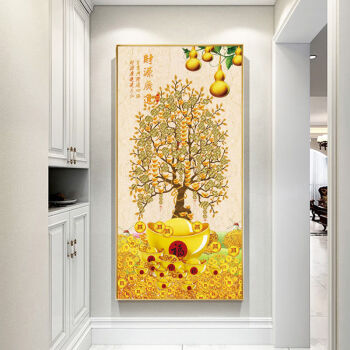 玄关挂的摇钱树（玄关摇钱树画正对大门好不好）